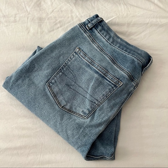 American Eagle Curvy Stretch Mom Jean - Picture 2 of 4